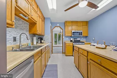13501 Kelmont Court, Woodbridge, VA 22193 - Photo 7