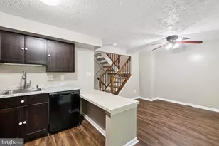 3610 Wharf Ln, Triangle, VA 22172 - Photo 11