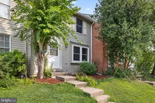 3610 Wharf Ln, Triangle, VA 22172 - Photo 3