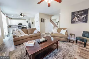 15575 Catamaran Ct, Montclair, VA 22025 - Photo 5