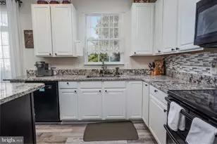 15575 Catamaran Ct, Montclair, VA 22025 - Photo 9
