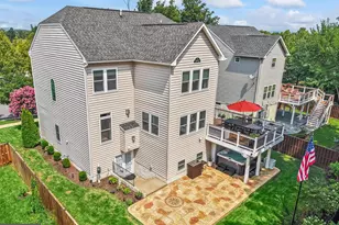 7671 Hamelin Ln, Gainesville, VA 20155 - Photo 19