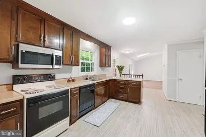6090 River Forest Drive, Manassas, VA 20112 - Photo 11