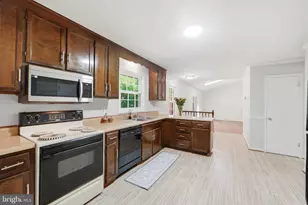 6090 River Forest Dr, Manassas, VA 20112 - Photo 11
