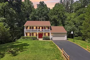 6090 River Forest Dr, Manassas, VA 20112 - Photo 1