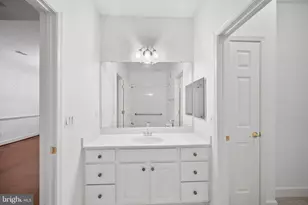 7065 Heritage Hunt Dr, Gainesville, VA 20155 - Photo 13