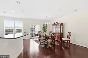 7931 Crescent Park Dr, Gainesville, VA 20155 - Photo 9
