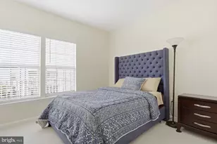 7931 Crescent Park Dr, Gainesville, VA 20155 - Photo 21