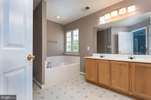 15121 Toccoa Ct, Gainesville, VA 20155 - Photo 25