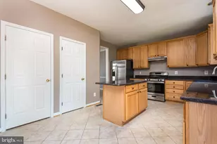 15121 Toccoa Ct, Gainesville, VA 20155 - Photo 9