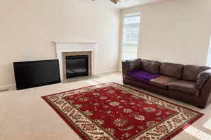 12489 Pfitzner Ct, Woodbridge, VA 22192 - Photo 5