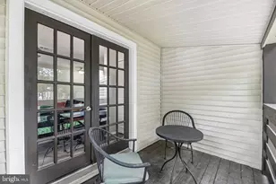 2841 Chablis Cir, Woodbridge, VA 22192 - Photo 17