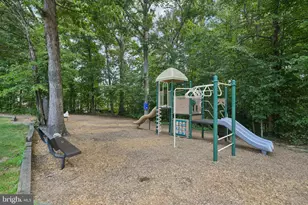 2841 Chablis Cir, Woodbridge, VA 22192 - Photo 27