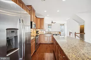7106 Santa Cruz Pl, Gainesville, VA 20155 - Photo 5