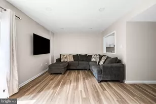 14382 Berkshire Dr, Woodbridge, VA 22193 - Photo 9
