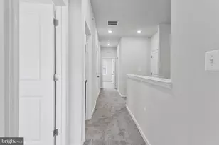 9670 Swallowtail Ln, Manassas, VA 20110 - Photo 11