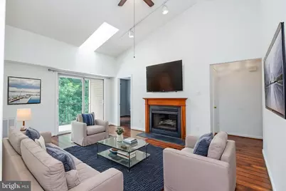 12133 Chaucer Lane #12133, Woodbridge, VA 22192 - Photo 7