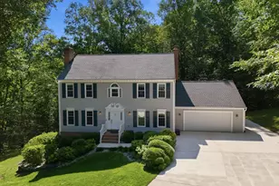 11211 Caisson Ct, Woodbridge, VA 22192 - Photo 3