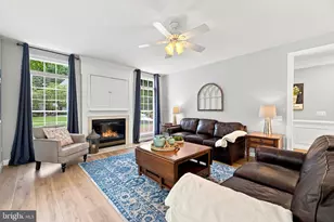5905 Flynnsbrooke Terrace, Haymarket, VA 20169 - Photo 19