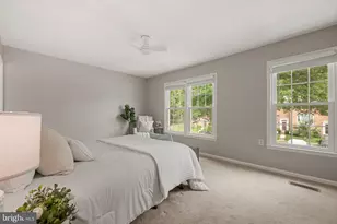 12710 Lockleven Ln, Woodbridge, VA 22192 - Photo 17