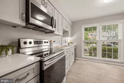 12710 Lockleven Lane, Woodbridge, VA 22192 - Photo 5