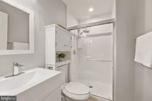 12710 Lockleven Ln, Woodbridge, VA 22192 - Photo 19