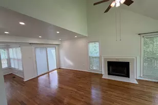 12224 Dapple Gray Ct, Woodbridge, VA 22192 - Photo 3
