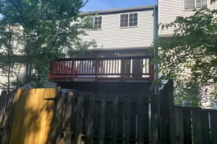 13524 Bentley Cir, Woodbridge, VA 22192 - Photo 11