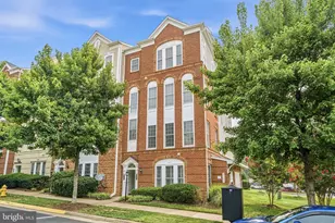 2392 Brookmoor Ln, Woodbridge, VA 22191 - Photo 1