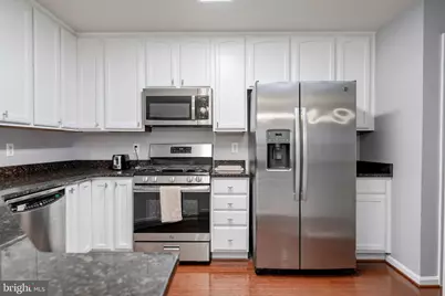 16821 Nuttal Oak Place #4, Woodbridge, VA 22191 - Photo 9