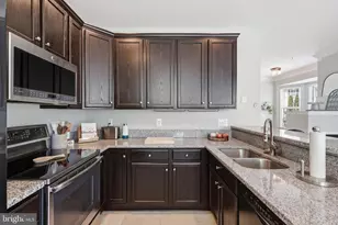 8110 Cerromar Way, Gainesville, VA 20155 - Photo 9