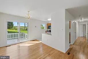 14356 Shaw Ct, Woodbridge, VA 22193 - Photo 11