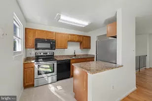 14356 Shaw Ct, Woodbridge, VA 22193 - Photo 3