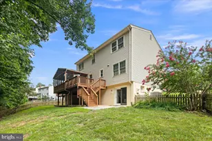 12518 Hedges Run Dr, Woodbridge, VA 22192 - Photo 41