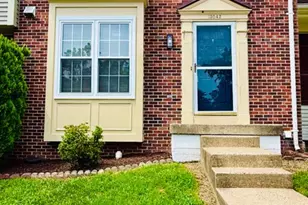 13042 Hunterbrook Dr, Woodbridge, VA 22192 - Photo 1