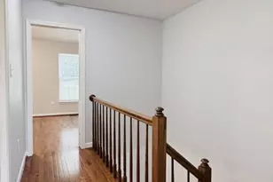 13042 Hunterbrook Dr, Woodbridge, VA 22192 - Photo 9