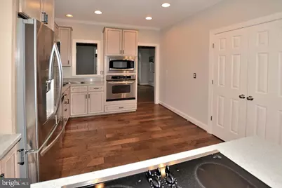 103 Washington Square Court, Occoquan, VA 22125 - Photo 5