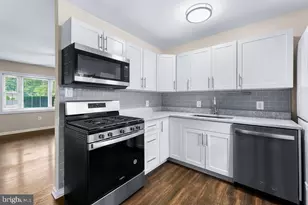 15105 Cloverdale Rd, Woodbridge, VA 22193 - Photo 9