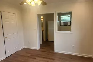 13609 Holly Ridge Ln, Gainesville, VA 20155 - Photo 5