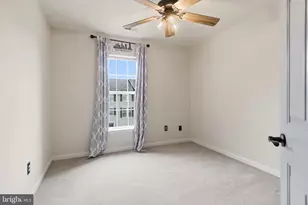 1337 Cranes Bill Way, Woodbridge, VA 22191 - Photo 33