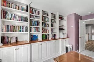 2098 Powells Landing Cir, Woodbridge, VA 22191 - Photo 47