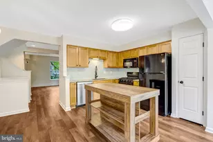 7057 Sauvage Ln, Gainesville, VA 20155 - Photo 17