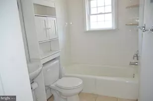 303 Commerce St, Occoquan, VA 22125 - Photo 9