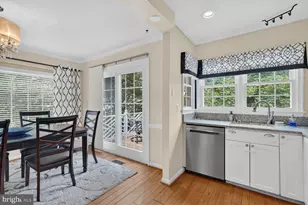 12831 Mill Brook Ct, Woodbridge, VA 22192 - Photo 7