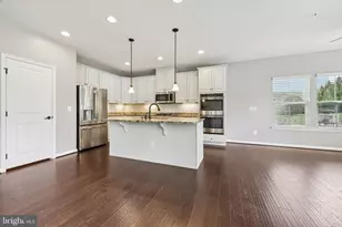 17518 Spring Cress Dr, Dumfries, VA 22026 - Photo 13