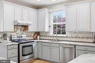 8159 Tenbrook Dr, Gainesville, VA 20155 - Photo 15