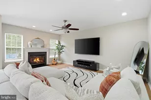 8159 Tenbrook Dr, Gainesville, VA 20155 - Photo 21