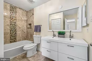 14061 Fallbrook Ln, Woodbridge, VA 22193 - Photo 15