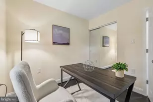 14061 Fallbrook Ln, Woodbridge, VA 22193 - Photo 17