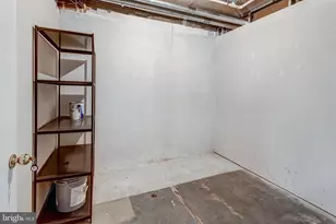 13890 Chelmsford Dr, Gainesville, VA 20155 - Photo 25
